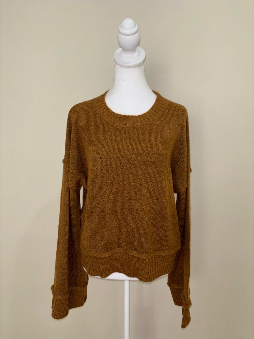 Double Zero Scoopneck Sweater in Camel